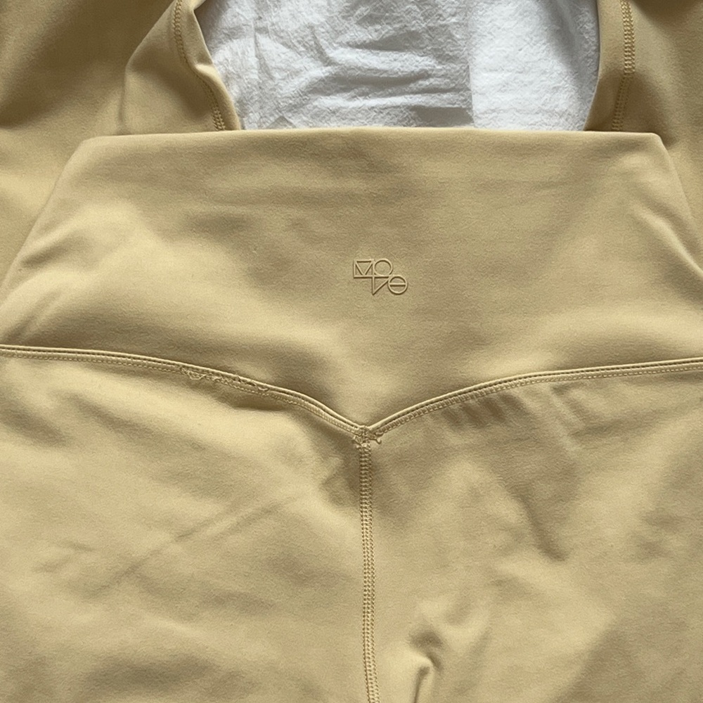 H&M Softmove Buttery Yellow Leggings Flare & Tapered - Picture 5 of 11